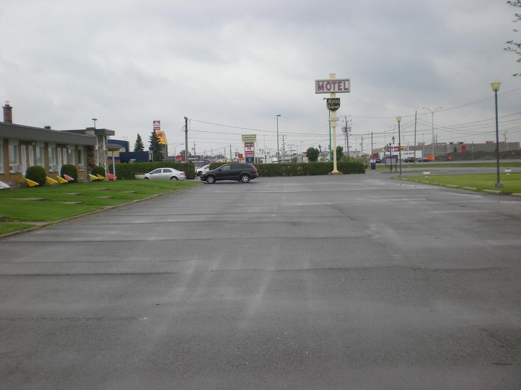 Motel Vaudreuil מראה חיצוני תמונה