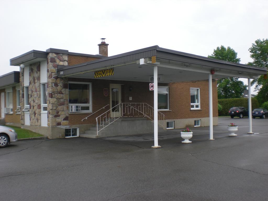 Motel Vaudreuil מראה חיצוני תמונה