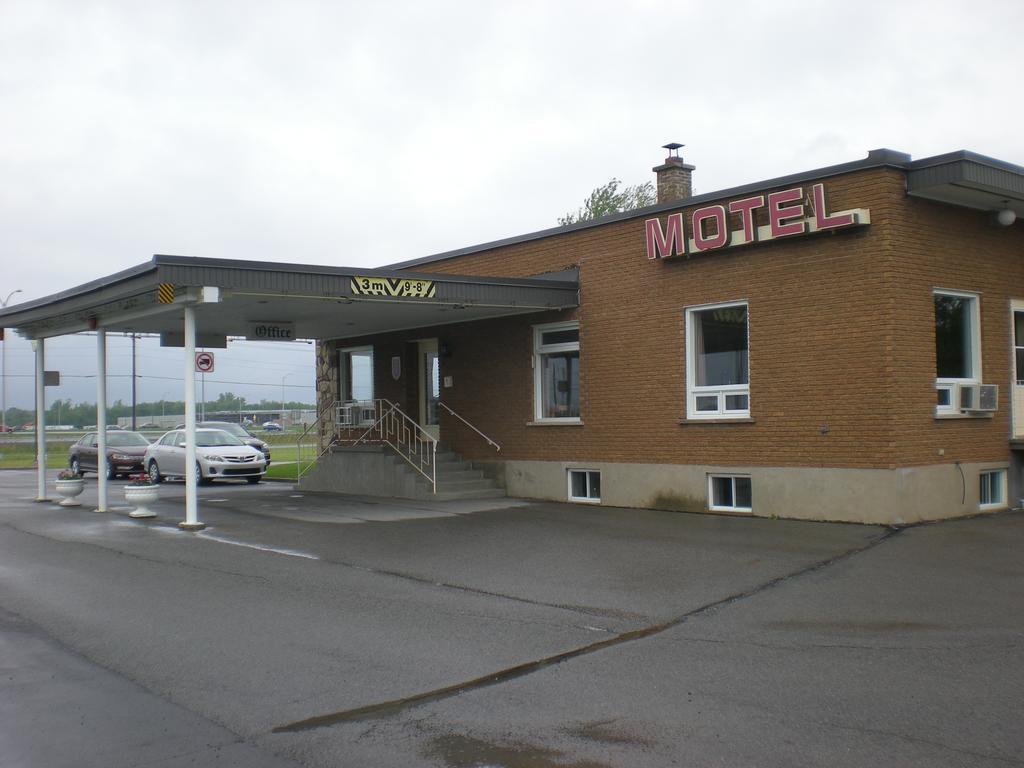 Motel Vaudreuil מראה חיצוני תמונה